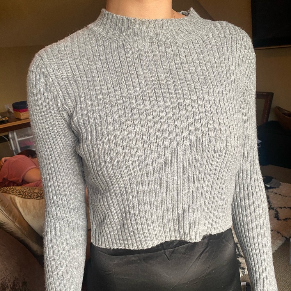 Brandy Melville gray sweater